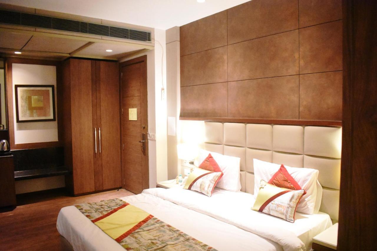Lemonwood Suites By F9 Hotels - Trivoli Garden Chhatarpur 新德里 外观 照片