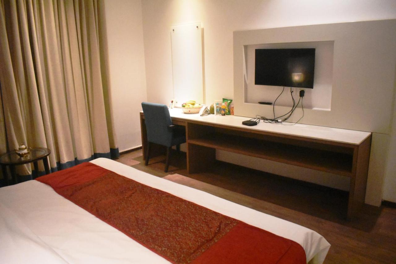 Lemonwood Suites By F9 Hotels - Trivoli Garden Chhatarpur 新德里 外观 照片