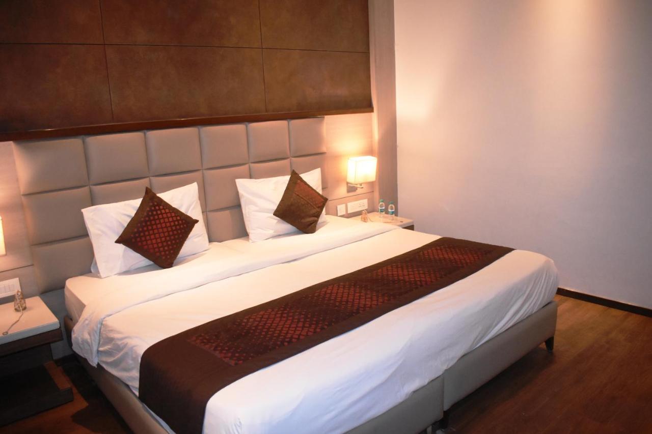Lemonwood Suites By F9 Hotels - Trivoli Garden Chhatarpur 新德里 外观 照片