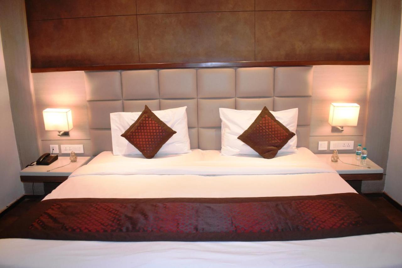 Lemonwood Suites By F9 Hotels - Trivoli Garden Chhatarpur 新德里 外观 照片