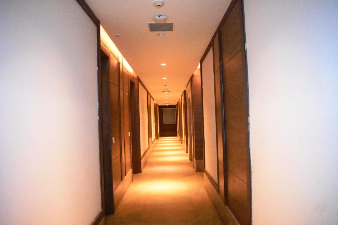 Lemonwood Suites By F9 Hotels - Trivoli Garden Chhatarpur 新德里 外观 照片
