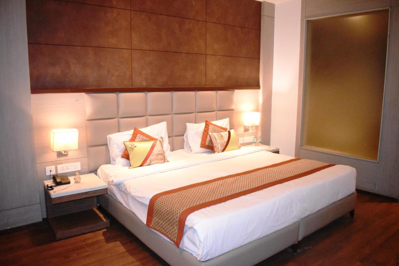 Lemonwood Suites By F9 Hotels - Trivoli Garden Chhatarpur 新德里 外观 照片
