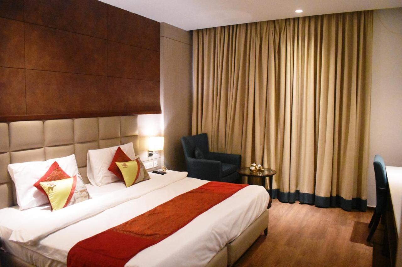 Lemonwood Suites By F9 Hotels - Trivoli Garden Chhatarpur 新德里 外观 照片
