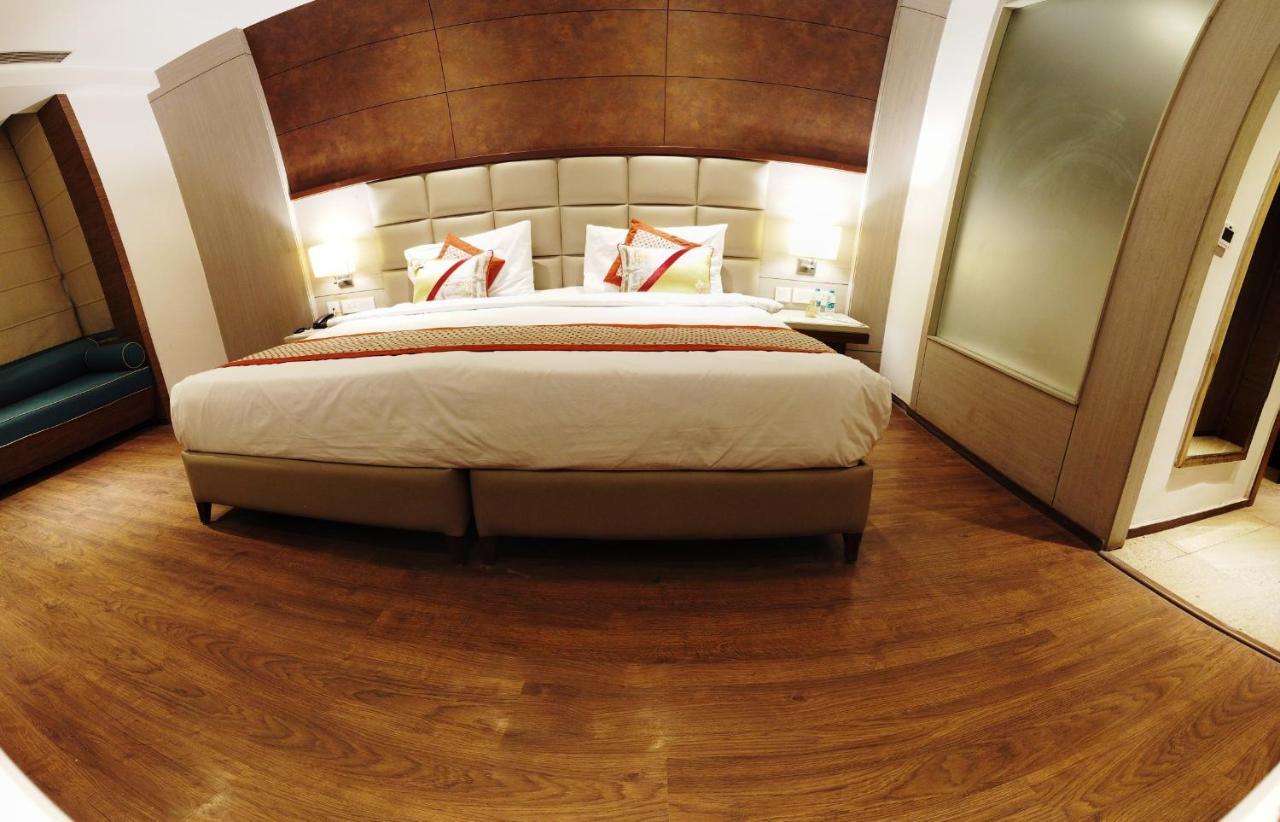Lemonwood Suites By F9 Hotels - Trivoli Garden Chhatarpur 新德里 外观 照片