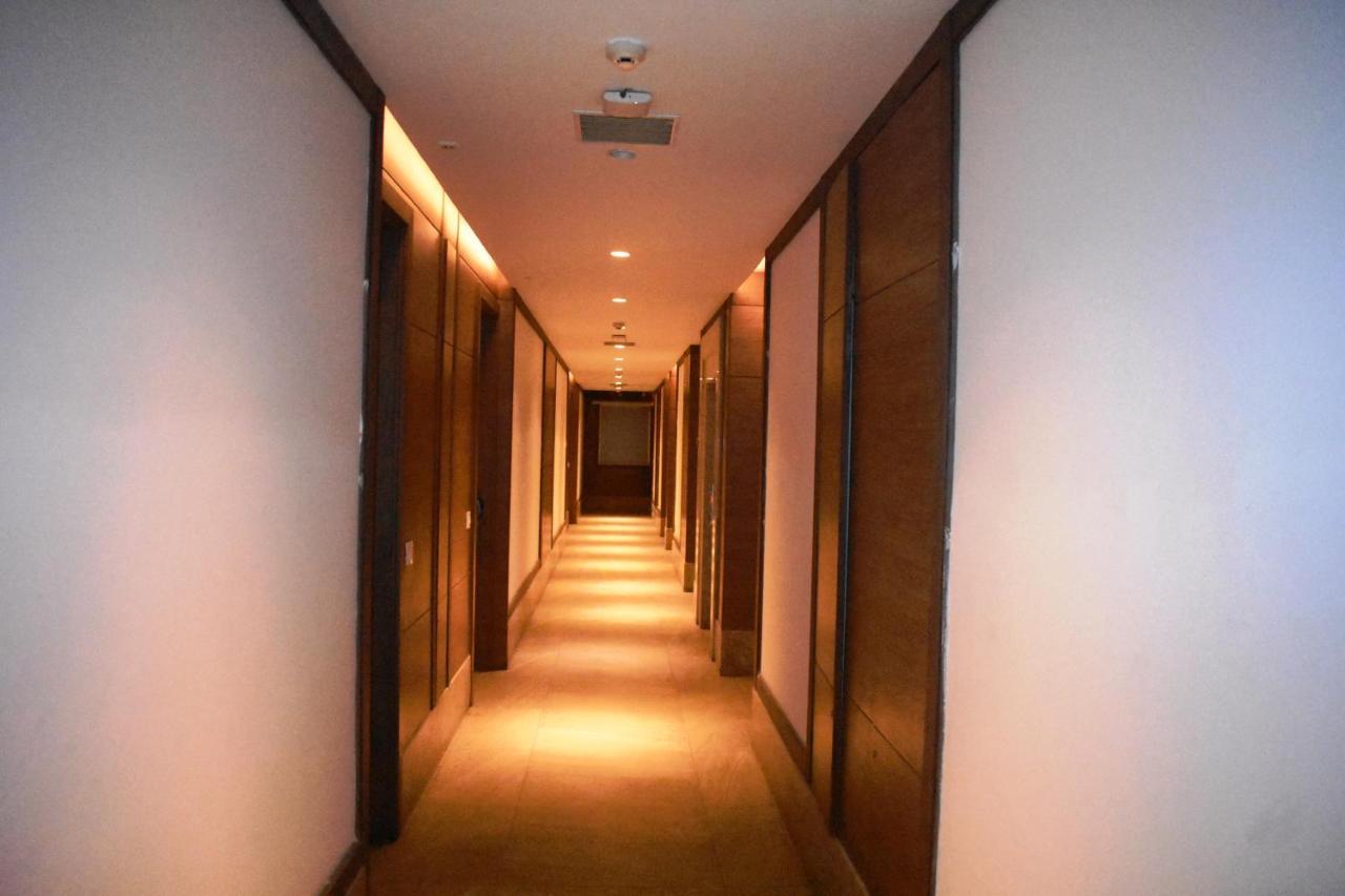 Lemonwood Suites By F9 Hotels - Trivoli Garden Chhatarpur 新德里 外观 照片