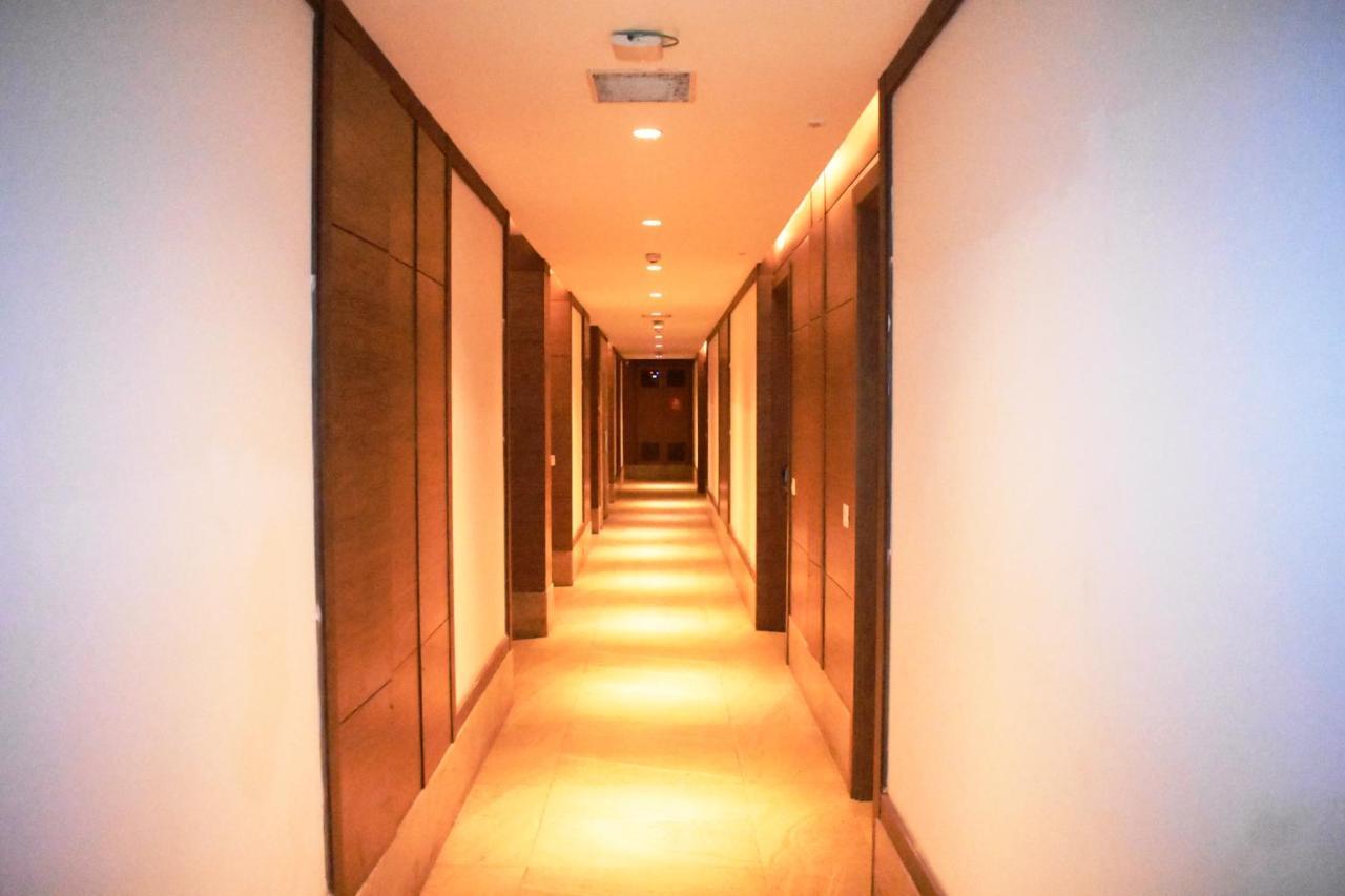 Lemonwood Suites By F9 Hotels - Trivoli Garden Chhatarpur 新德里 外观 照片