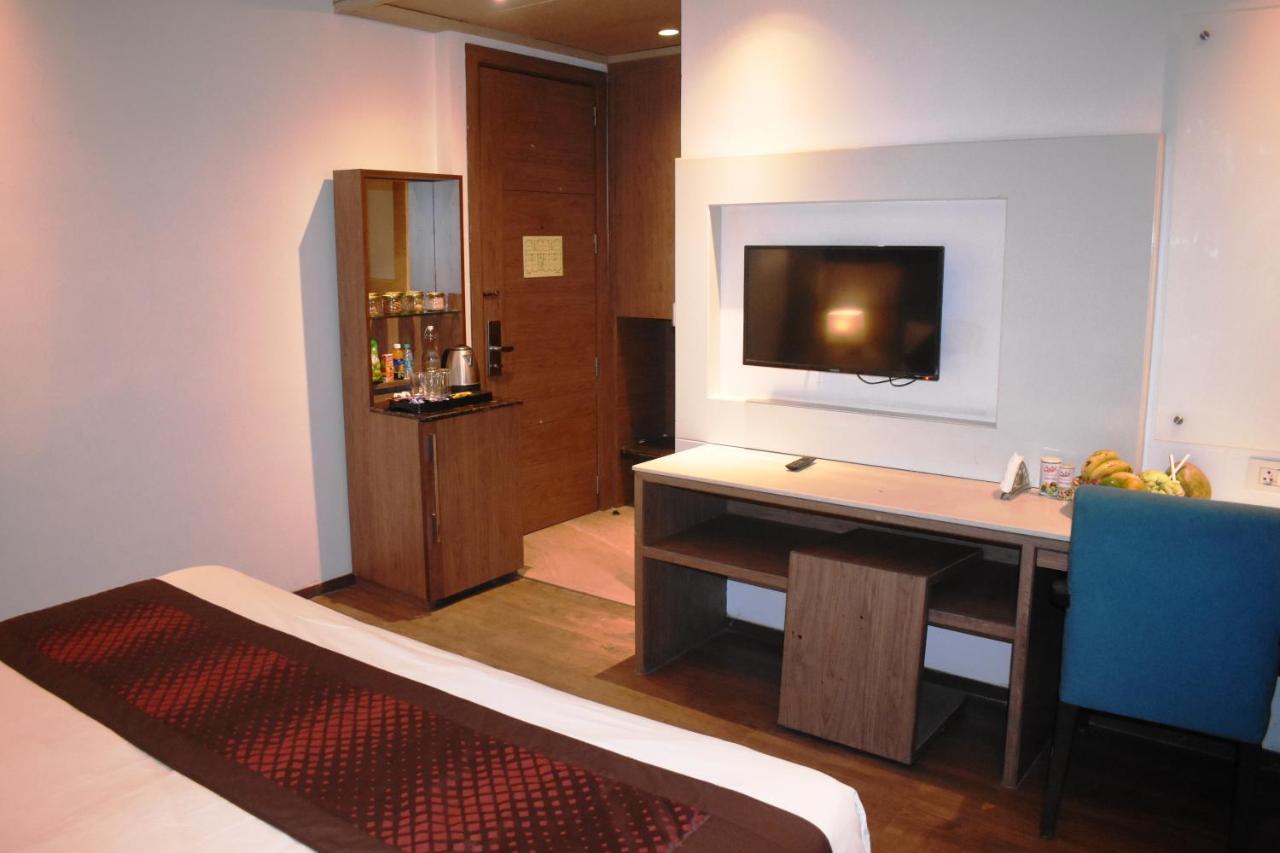 Lemonwood Suites By F9 Hotels - Trivoli Garden Chhatarpur 新德里 外观 照片