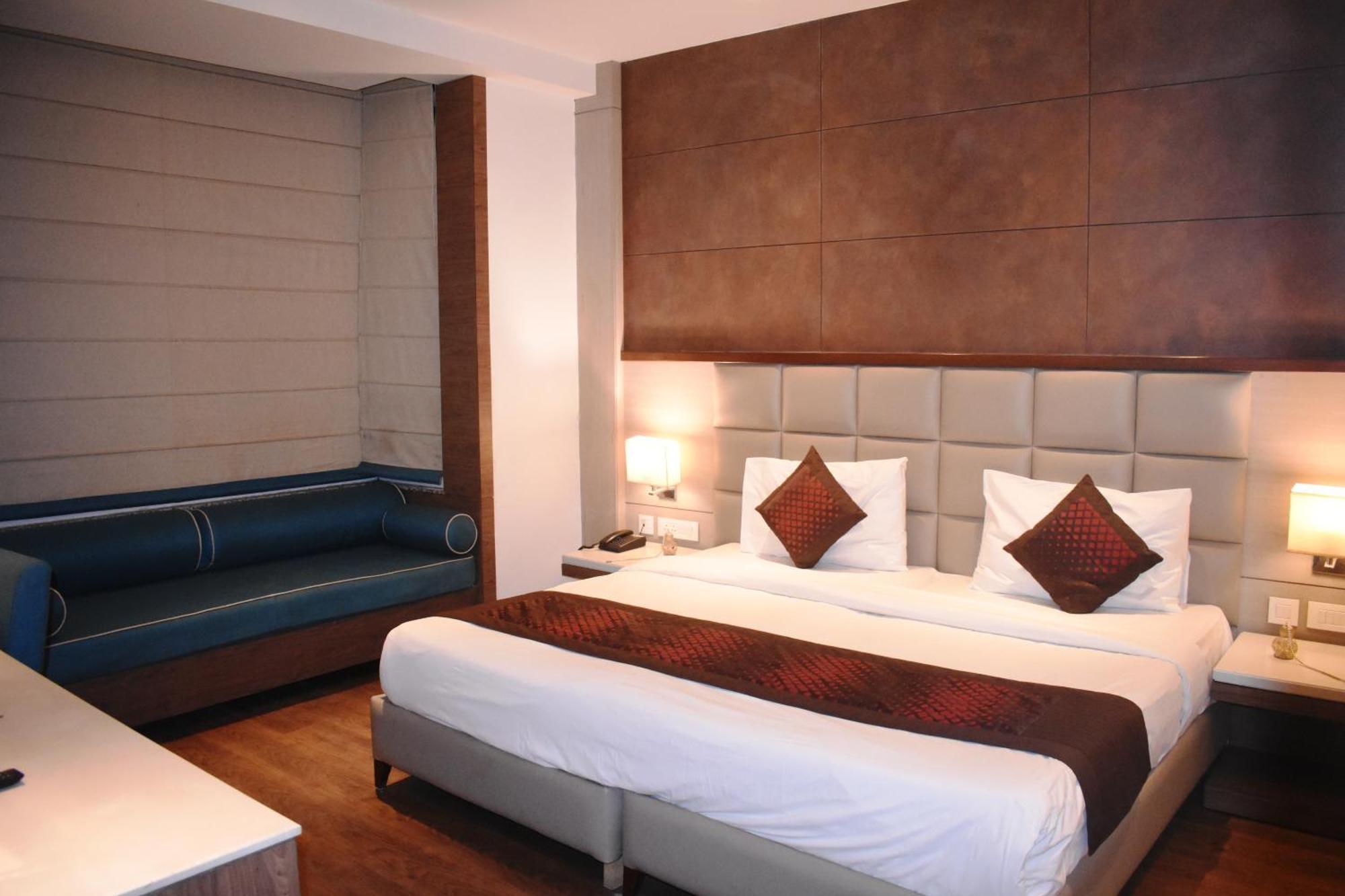 Lemonwood Suites By F9 Hotels - Trivoli Garden Chhatarpur 新德里 外观 照片